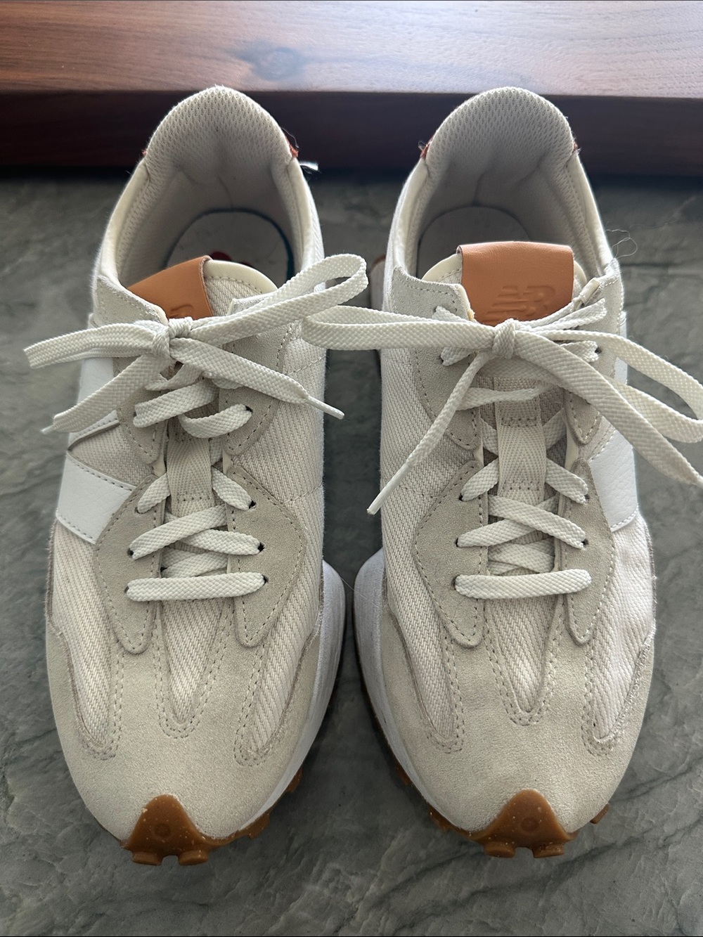New Balance 327 Women Sneakers, Linen Sea Salt, Size 8
